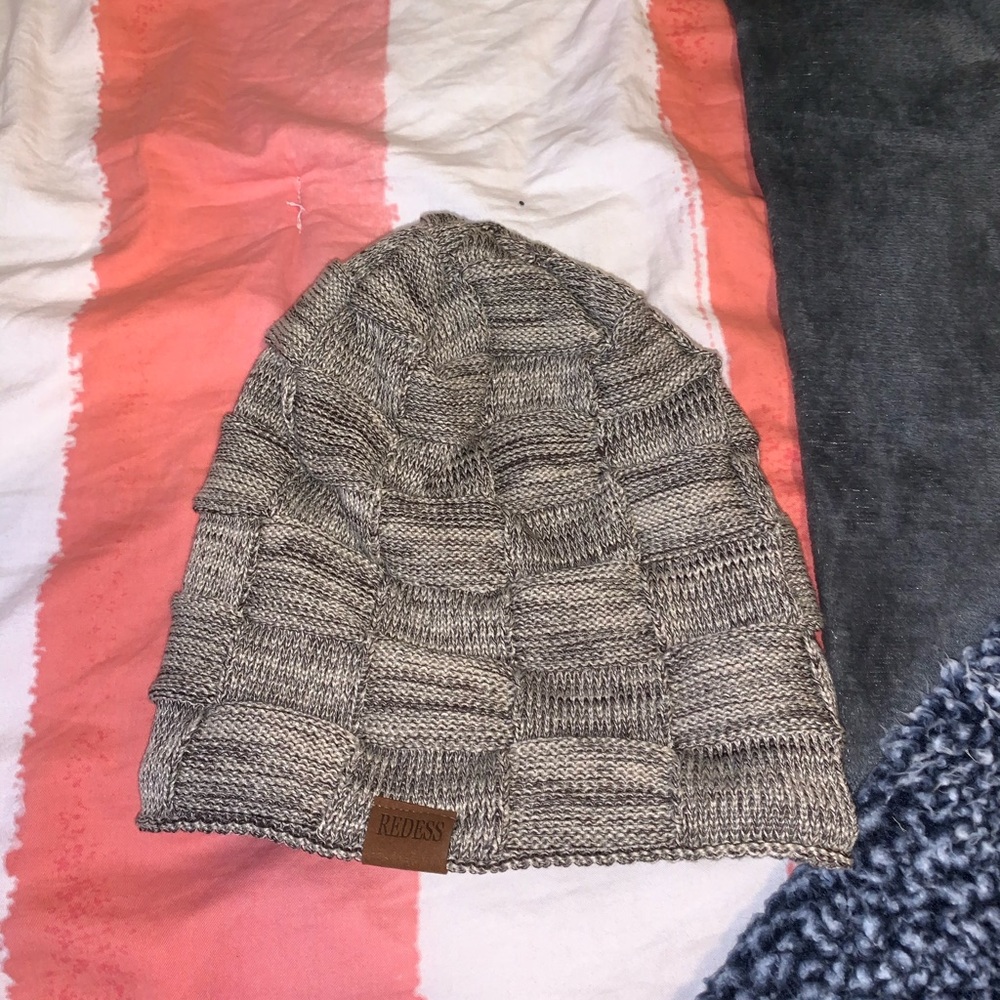 Redess Beanie